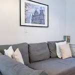 Cosy 2 Bedroom Town House Close To City Centre