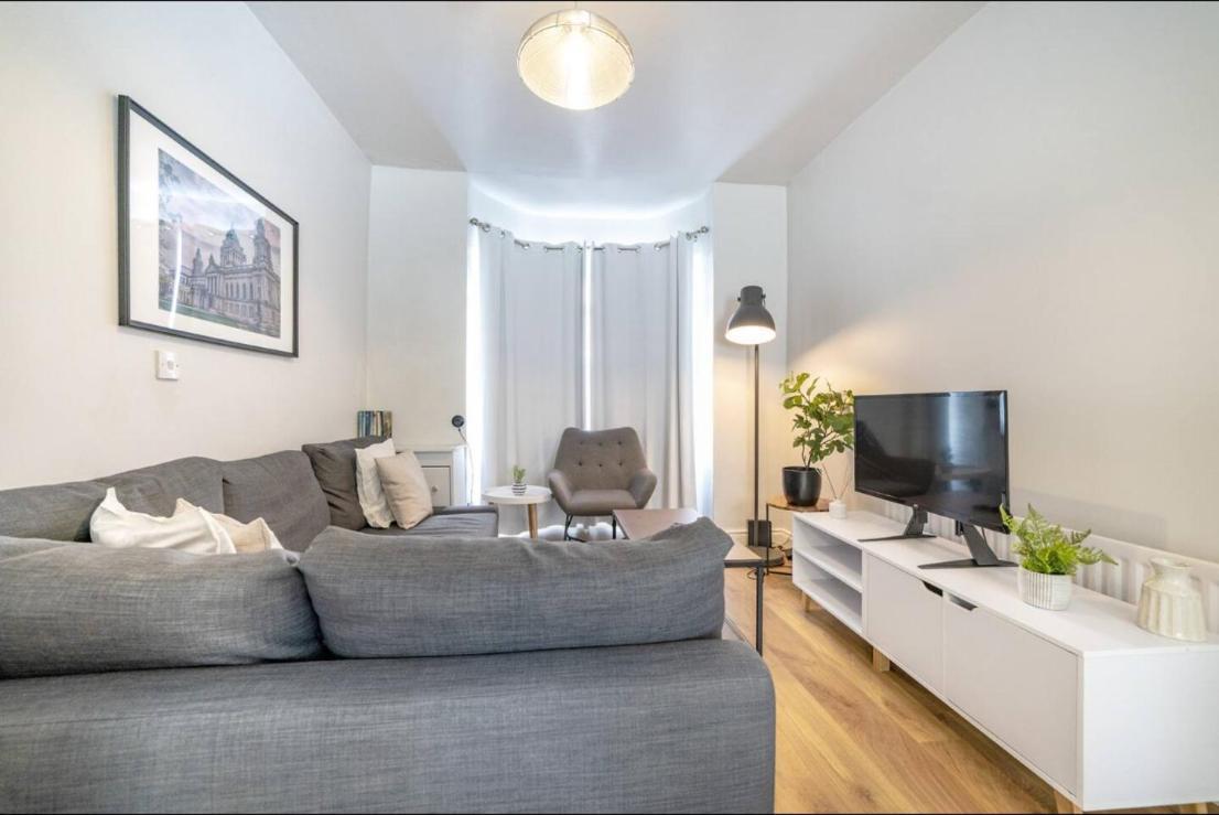 Cosy 2 Bedroom Town House Close To Centre