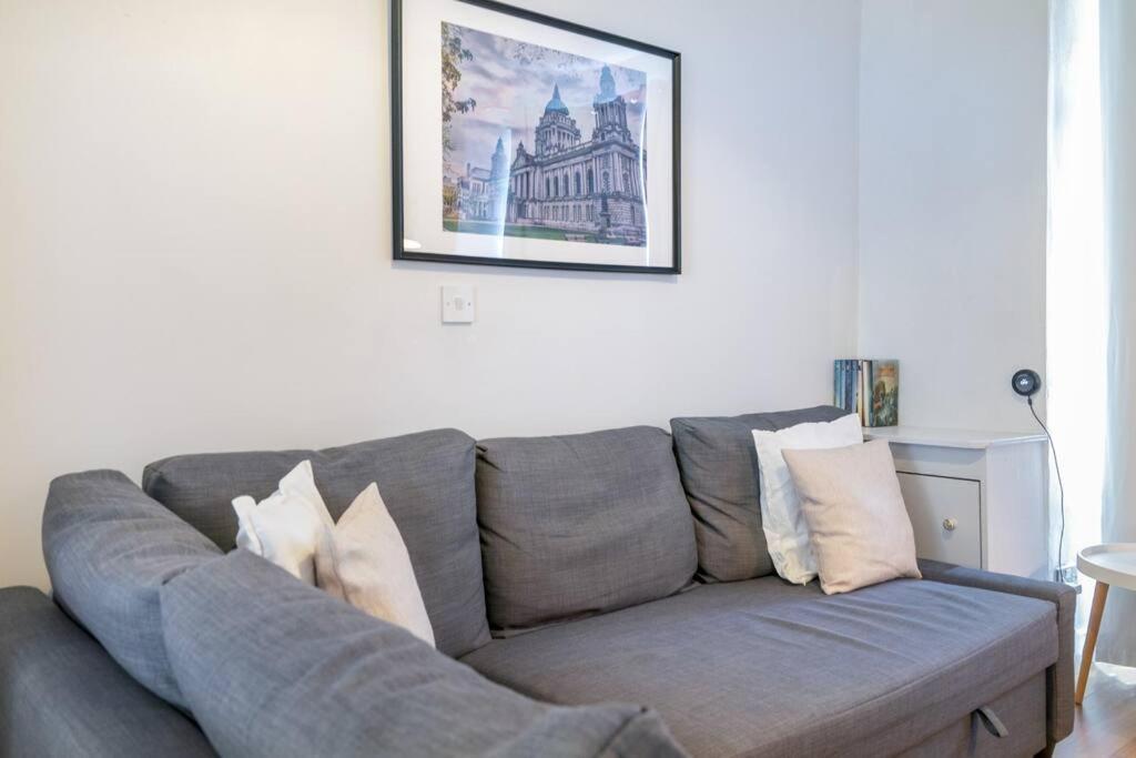 Apartment Cosy 2 Bedroom Town House Close To Centre *