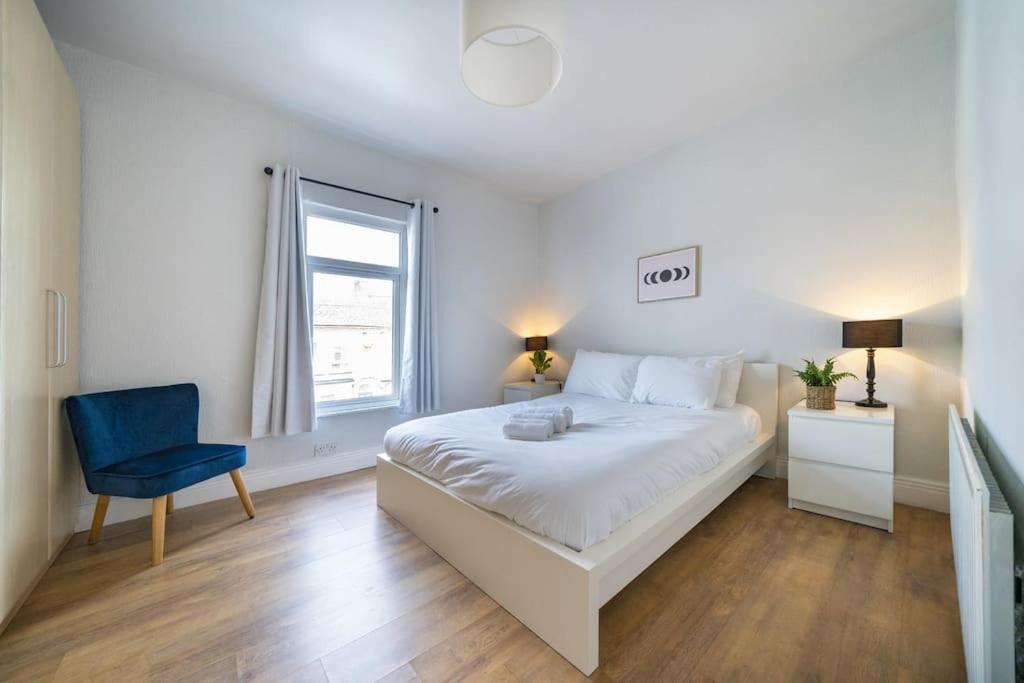 Cosy 2 Bedroom Town House Close To Centre