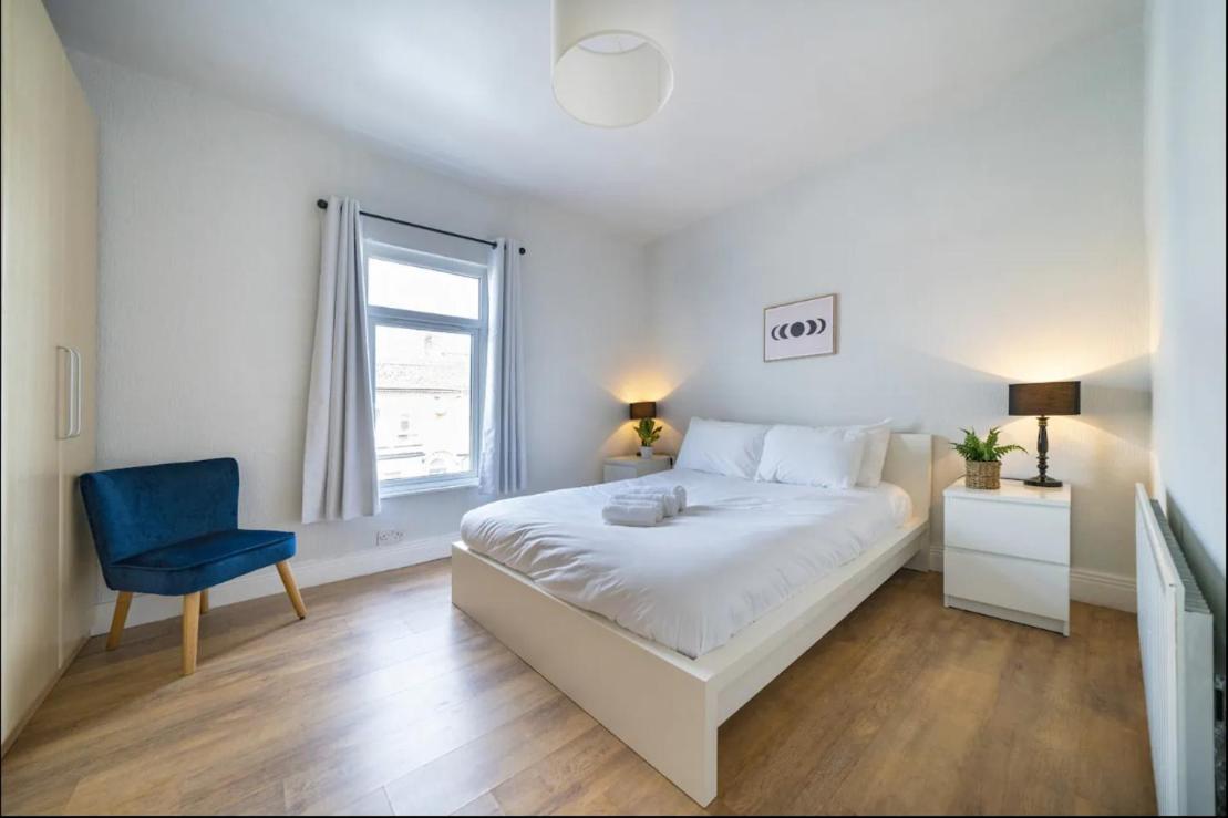 Cosy 2 Bedroom Town House Close To Centre Appartement *